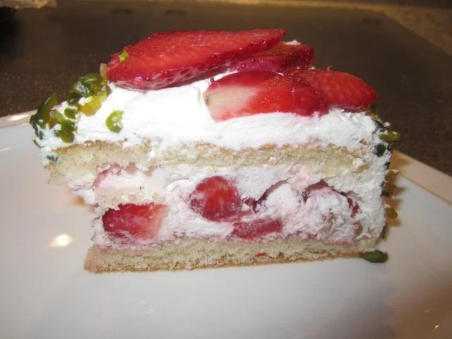 Erdbeer - Vanille - Torte - Rezept - Bild Nr. 10