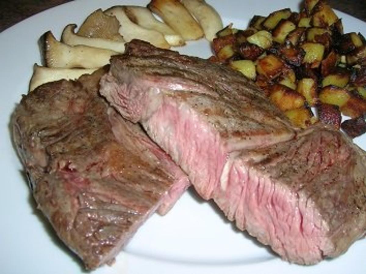 Bilder für US Chuck Eye Steak mit Kräuterseitlingen und Rissolee Kartöffelchen - Rezept