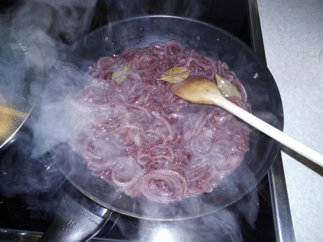 Rezept: Tatar-Braten und Rotwein-Zwiebeln Bild Nr. 23 Tatar-Braten und Rotwein-Zwiebeln - Rezept - Bild Nr. 23