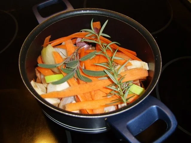 Rezept: Kalbsrollbraten mit Seranofüllung in Forstmeisters Marinade Bild Nr. 7 Kalbsrollbraten mit Seranofüllung in Forstmeisters Marinade - Rezept - Bild Nr. 7