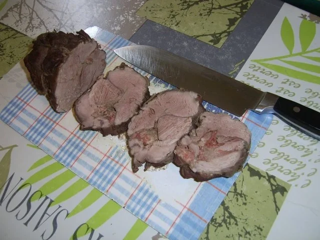 Rezept: Kalbsrollbraten mit Seranofüllung in Forstmeisters Marinade Bild Nr. 13 Kalbsrollbraten mit Seranofüllung in Forstmeisters Marinade - Rezept - Bild Nr. 13