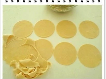 Rezept: Hausgemachte Maultaschen auf Spinatbett Bild Nr. 13 Hausgemachte Maultaschen auf Spinatbett - Rezept - Bild Nr. 13