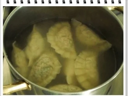 Rezept: Hausgemachte Maultaschen auf Spinatbett Bild Nr. 20 Hausgemachte Maultaschen auf Spinatbett - Rezept - Bild Nr. 20