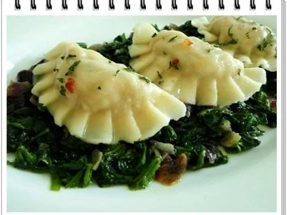 Rezept: Hausgemachte Maultaschen auf Spinatbett Bild Nr. 24 Hausgemachte Maultaschen auf Spinatbett - Rezept - Bild Nr. 24