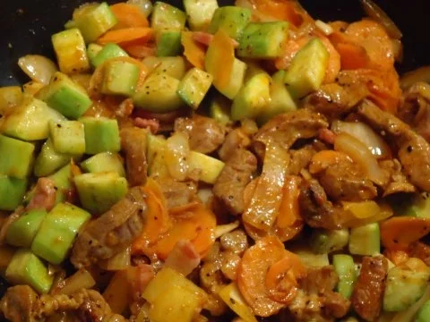 Gemüsepfanne mit Steakwürfel - Rezept - Bild Nr. 5