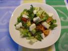 Tomaten-Sellerie-Romana-Salat mit Datteln und Mozarella - Rezept