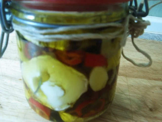 Rezept: Eingelegter Ziegencamembert Eingelegter Ziegencamembert - Rezept