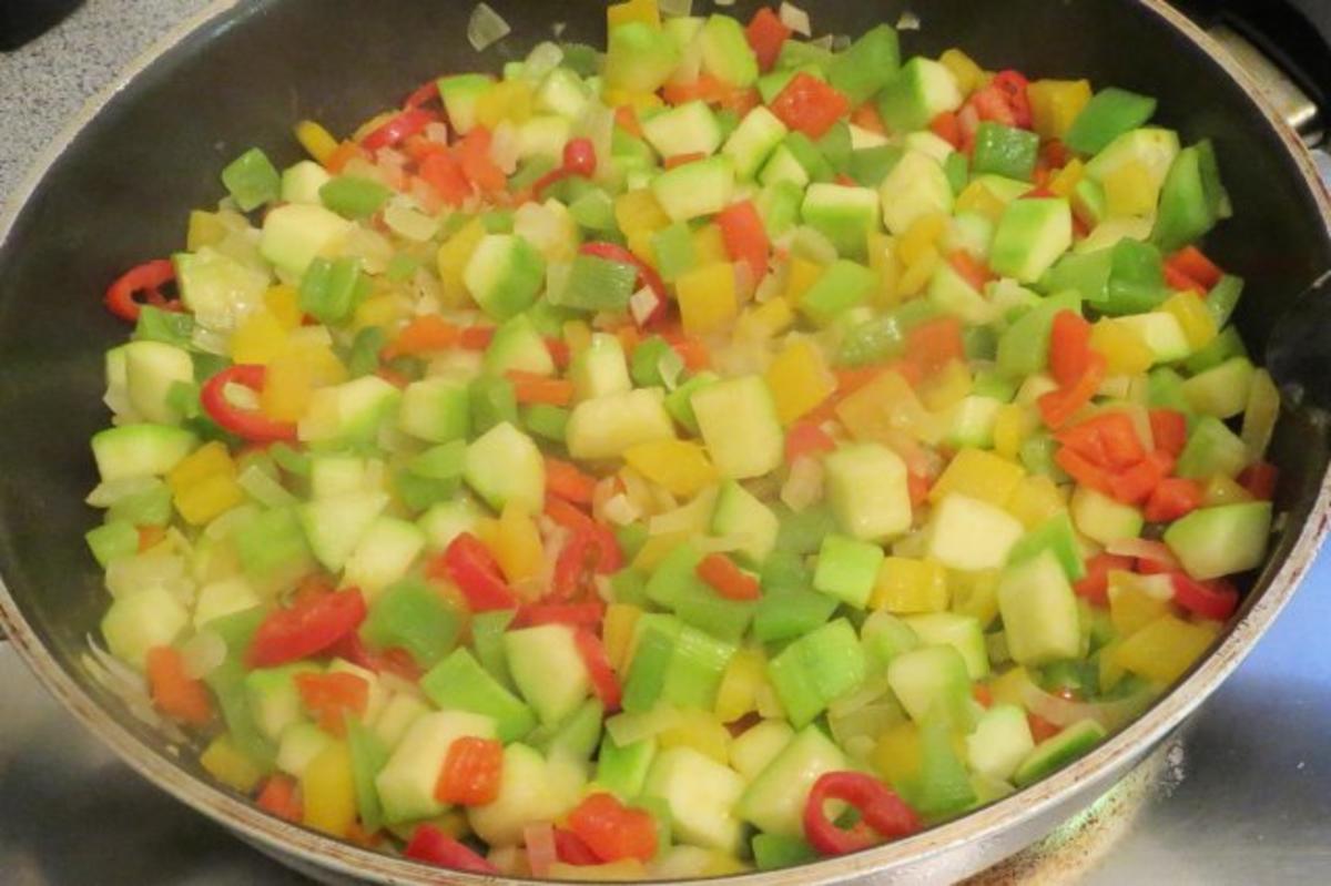 Kochen: Omelette mit Gemüse gefüllt - Rezept - Bild Nr. 4