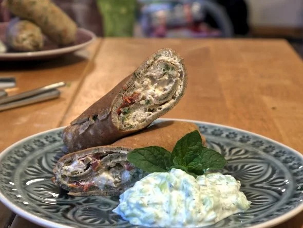 Mediterran gefüllte Buchweizencrepes mit Minz-Gurken - Rezept - Bild Nr. 21