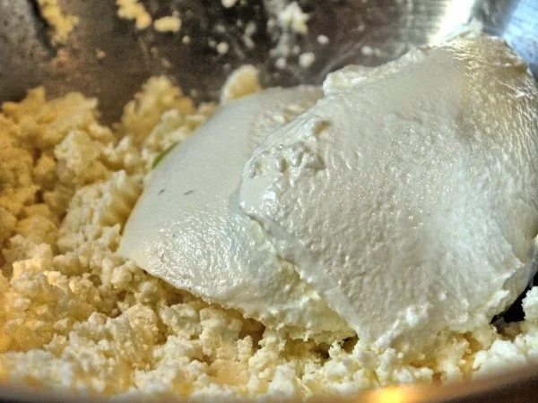 Mediterran gefüllte Buchweizencrepes mit Minz-Gurken - Rezept - Bild Nr. 7