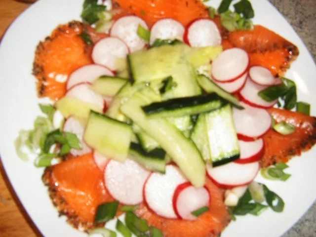 Lachs mit Gurken-Radieschensalat - Rezept - Bild Nr. 4