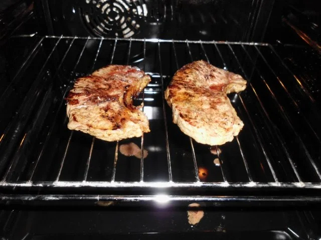 Roastbeef mit Estragon-Dillbutter, dazu ein mediterraner Salat - Rezept - Bild Nr. 9