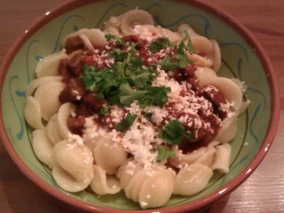 Rezept: Rinderragout mit Orichiette Bild Nr. 2 Rinderragout mit Orichiette - Rezept - Bild Nr. 2