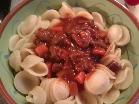 Rezept: Rinderragout mit Orichiette Bild Nr. 4 Rinderragout mit Orichiette - Rezept - Bild Nr. 4