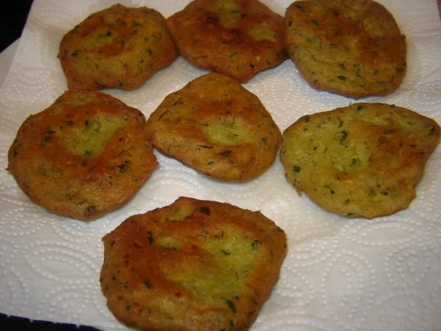 Kichererbsen Frikadellen mit Minzjoghurt und türkischem Bauernsalat - Rezept - Bild Nr. 11