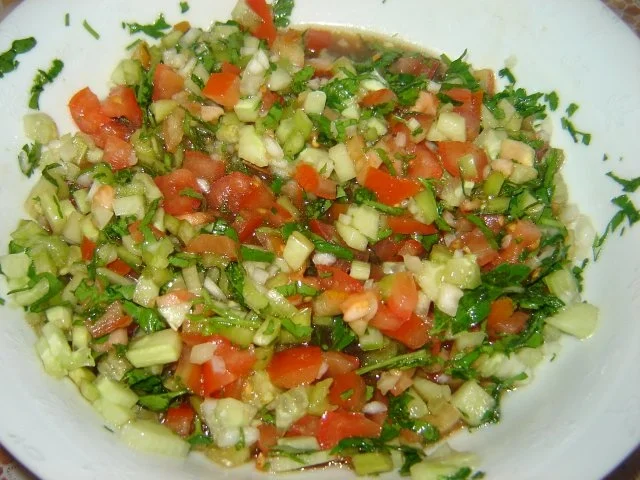 Kichererbsen Frikadellen mit Minzjoghurt und türkischem Bauernsalat - Rezept - Bild Nr. 14