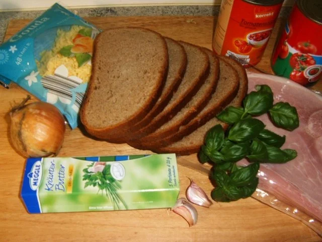 Rezept: Herzhafter Brotauflauf Bild Nr. 2 Herzhafter Brotauflauf - Rezept - Bild Nr. 2