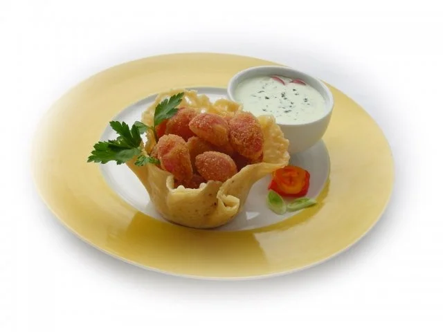 Gebackene Radieschen im Parmesankörbchen, dazu Joghurt-Wasabi-Creme - Rezept - Bild Nr. 2