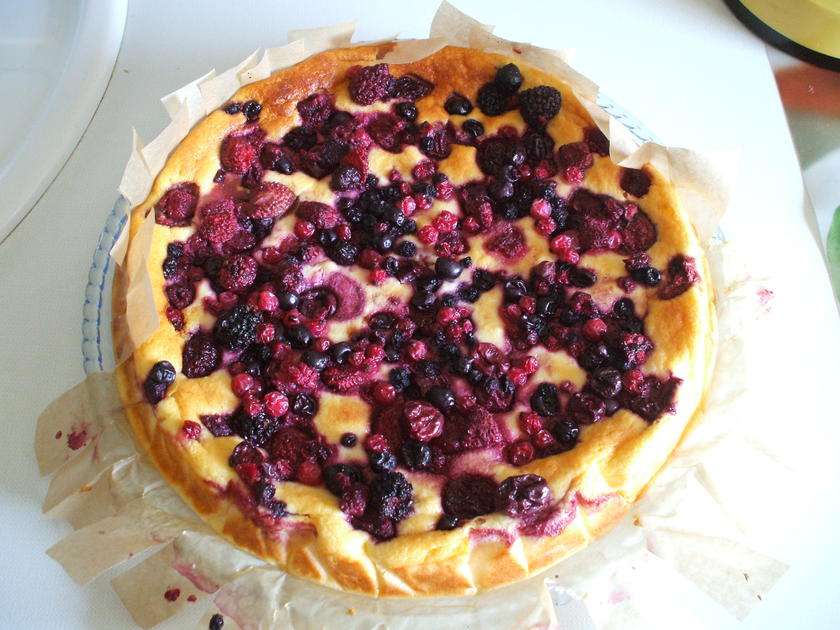 Beeren-Grieß-Käsekuchen ohne Boden - Rezept - kochbar.de