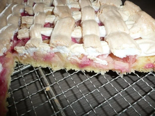 Rezept: Rhabarberkuchen mit Baiser ! Rhabarberkuchen mit Baiser ! - Rezept