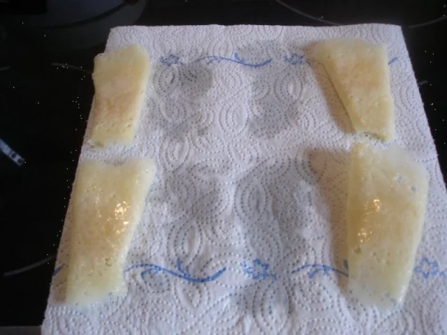 Rezept: Hartkäsehippen Bild Nr. 9 Hartkäsehippen - Rezept - Bild Nr. 9