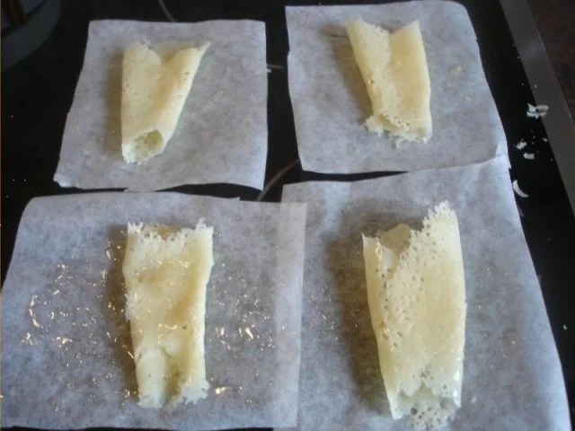 Rezept: Hartkäsehippen Bild Nr. 7 Hartkäsehippen - Rezept - Bild Nr. 7