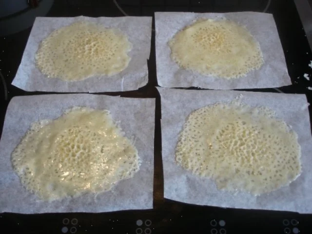 Rezept: Hartkäsehippen Bild Nr. 6 Hartkäsehippen - Rezept - Bild Nr. 6