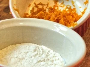 Rezept: Mini-Orangen-Ricotta-Gugelhupfe Bild Nr. 4 Mini-Orangen-Ricotta-Gugelhupfe - Rezept - Bild Nr. 4