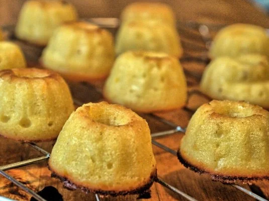 Rezept: Mini-Orangen-Ricotta-Gugelhupfe Bild Nr. 10 Mini-Orangen-Ricotta-Gugelhupfe - Rezept - Bild Nr. 10