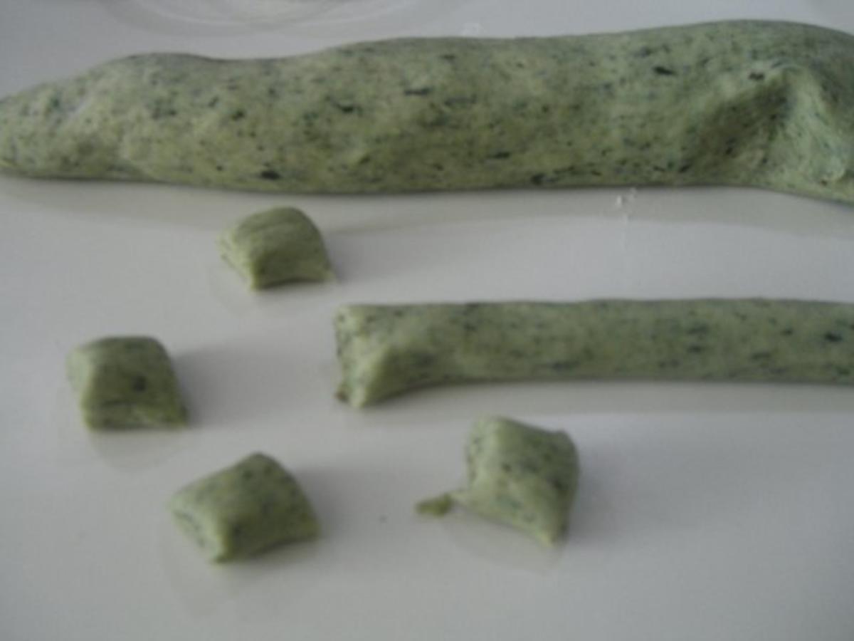 Spinat-Gnocchi in Gorgonzola-Soße - Rezept - Bild Nr. 5