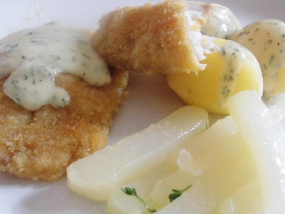 Fischfilet paniert an - Senf - Dill - Estragon Soße mit Kohlrabi und kleinen Kartoffeln. - Rezept