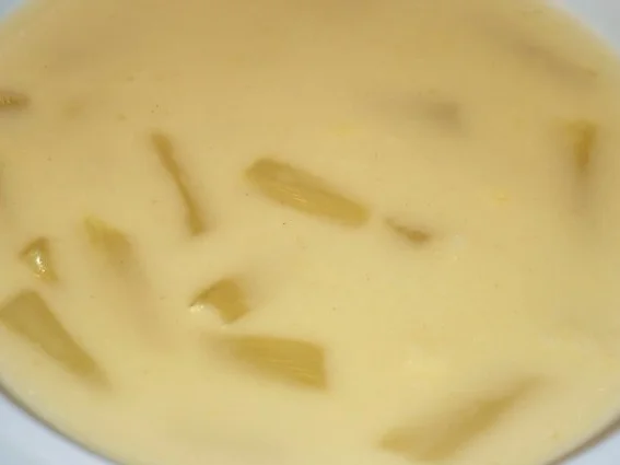 Rezept: Spargelcremesuppe klassisch Spargelcremesuppe klassisch - Rezept