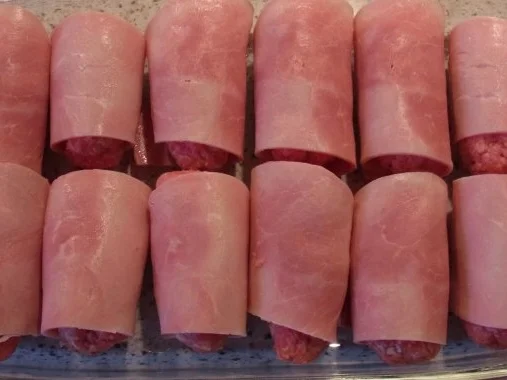 Rezept: Schinken-Hackröllchen mit Käse überbacken Bild Nr. 2 Schinken-Hackröllchen mit Käse überbacken - Rezept - Bild Nr. 2