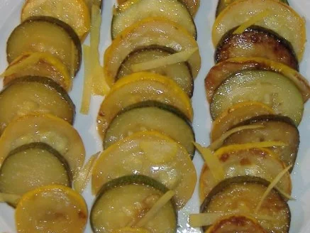 Maccaroni mit Zucchini,Zitronen und Walnüssen - Rezept - Bild Nr. 3