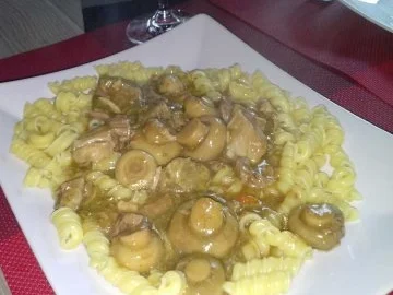 Gulasch mit Nudeln - Rezept