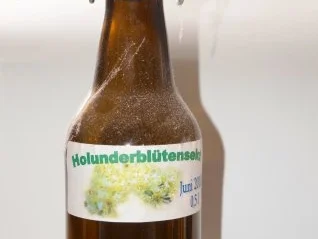 Holunderblütensekt 2010 - Rezept - Bild Nr. 2