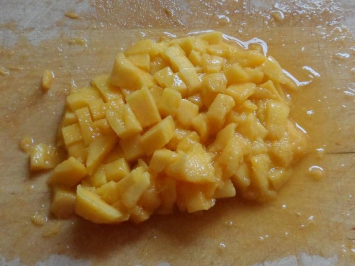 Backen: Mango-Käse-Küchlein mit Blood-Orange-Lime-Curd-Füllung - Rezept - Bild Nr. 3
