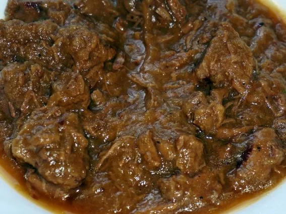 Rezept: Zwiebelsaftgulasch Zwiebelsaftgulasch - Rezept