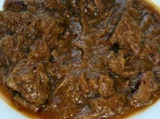 Zwiebelsaftgulasch - Rezept