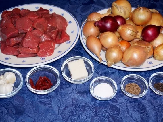 Rezept: Zwiebelsaftgulasch Bild Nr. 2 Zwiebelsaftgulasch - Rezept - Bild Nr. 2