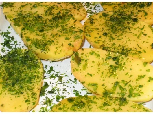 Rezept: naturgebratene Hähnchenschnitzel an Backkartoffeln mit Knobi-Dip Bild Nr. 6 naturgebratene Hähnchenschnitzel an Backkartoffeln mit Knobi-Dip - Rezept - Bild Nr. 6