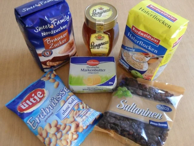 Erdnuss-Rosinen-Riegel - Rezept - Bild Nr. 2