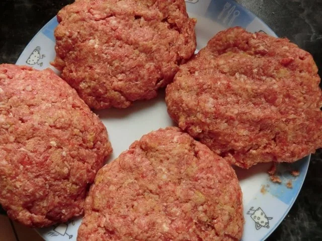 Rezept: Mein Burger Bild Nr. 2 Mein Burger - Rezept - Bild Nr. 2