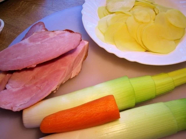 Rezept: Lauch-Auflauf mit Kasseler-Resten Bild Nr. 2 Lauch-Auflauf mit Kasseler-Resten - Rezept - Bild Nr. 2