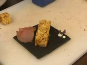 Brioche mit Parmesan-Mascarpone, selbst geräucherter Schinken vom Schweinefilet - Rezept