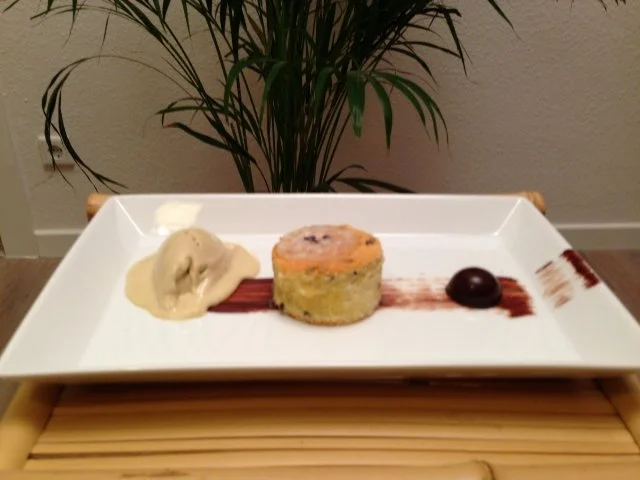 Schokoladen-Lavendel-Brownie mit Kürbiskerneis - Rezept