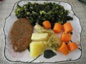 Vegan : Grünkern - Nuss - Bratling an Grünkohl - Zucchini - Gemüse - Rezept
