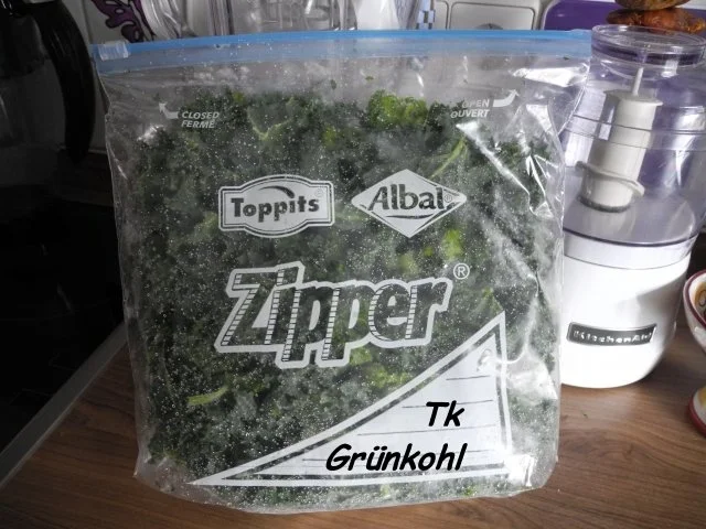 Vegan : Grünkern - Nuss - Bratling an Grünkohl - Zucchini - Gemüse - Rezept - Bild Nr. 3