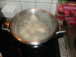 Rezept: Rehfilet mit Rotkohl und Miniklösschen Bild Nr. 2 Rehfilet mit Rotkohl und Miniklösschen - Rezept - Bild Nr. 2