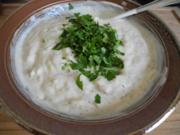 Vegan : Zwiebel - Soja - Joghurt mit Pellkartoffeln - Rezept